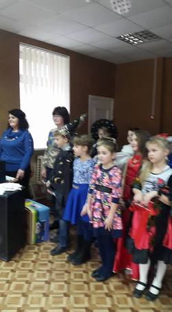 010025nx-4d84-251x456.jpeg