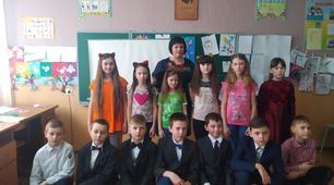 Методична розробка сценарію виховного заходу  «Наші любі матусі!»