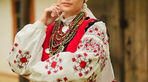 Традиції українського національного вбрання та їх втілення у хореографічному мистецтві