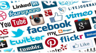 Презентація для ділової гри "Les réseaux sociaux dans notre vie"