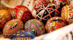 Заняття: Великодні писанки (кляксографія)