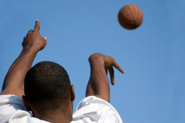 How To Use Your Off-Hand When Shooting A basketball - Hoops Junction
